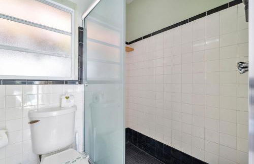 Charming Coral Ridge 2BR 2BA Near Beach plus Pool - Foto 42