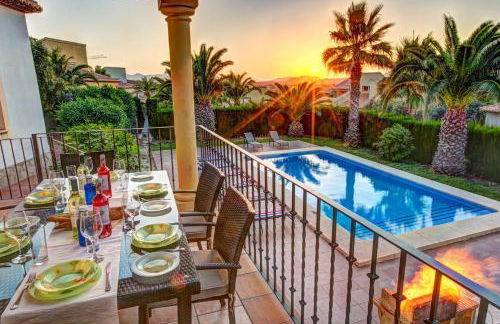 Villa Cabriel by Villa Plus - Photo 5