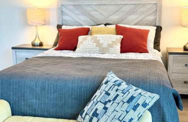 NEW Modern Condo FREE Parking & High Speed Wifi - Foto 38