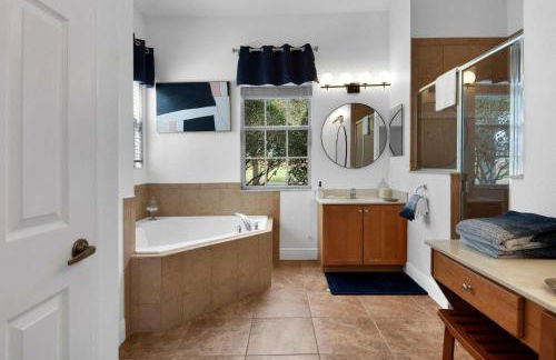 Luxury Villa In Reunion PRIVATE Heated Pool with SPA 12 MI to Disney - Foto 22