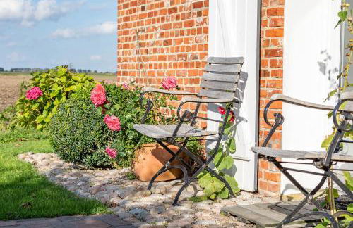 Idyllische kleine Reetdachkate mit Blick über die Felder - Kamin, Terrasse & Privatparkplatz - Foto 18