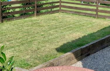 Beautiful 2 bed cottage with swimming pool - Foto 51