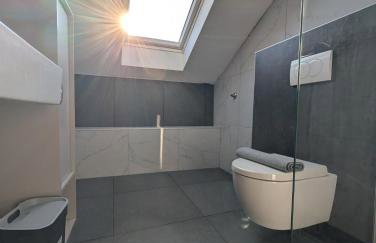 Spacious Condo w Terrace - Foto 10