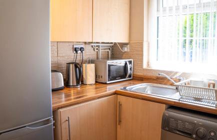 The Canal House 2BR Central Garden Parking - Photo 10