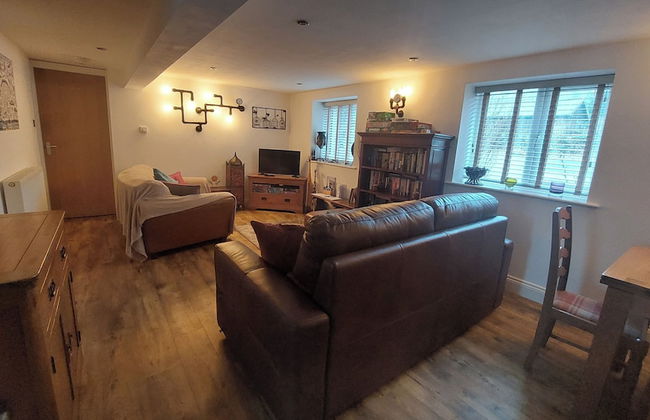 1 Bed Flat - Sleeps 4 - Garden - Parking - Wifi - Foto 8