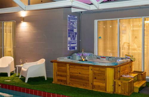 Pool Hot Tub Massage Chair Free EV Charger 5 Mins to Beaches! - Foto 69