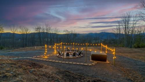 Ridgetop Hideaway 12-Guest Oasis with Hot Tub & Epic Views Near Winery Tours & Trails - Pets are allowed by request - Foto 2
