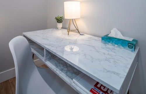 Prime OTR, 3 Lux Queen Beds, Two 55in TVs, Steps to TQL, Findlay Market, Light Rail, Fast Wifi - Foto 25