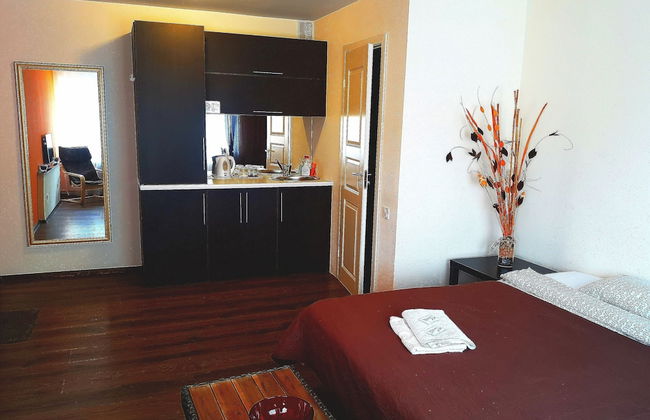 River Apartments - Photo 7