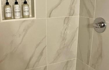 Aubie's Hangout - Walk to Downtown & Campus! - Foto 39