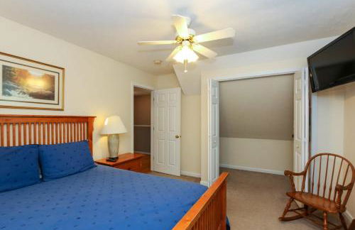 House #10 Paradise Found (pet friendly) private pier - Photo 10