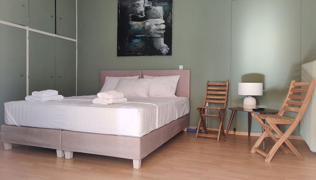 Cosy 1BR Apt With Balcony in Vibrant Exarcheia - Foto 2, Habitación