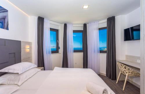 Villa Belvedere with heated pool, billiards, Media room, sea views,10 pax - Foto 38