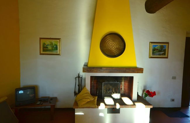 Serene Farmhouse in Dicomano With Swimming Pool - Photo 12