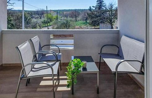 3 Bedroom Cozy Home In Sukosan - Foto 8