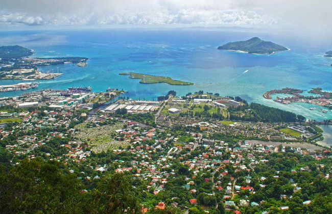 Tour por el Parque Marino de Sainte-Anne - Foto 1