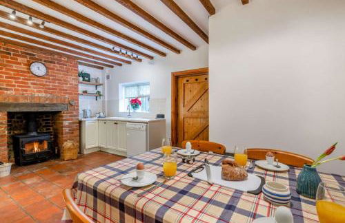 2 Bed in Weybourne oc-2372 - Photo 3