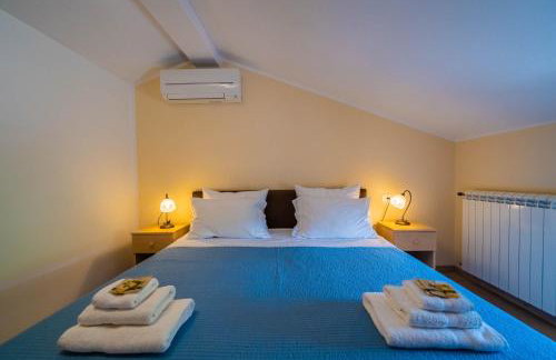 LUXURY VILLA ON SPACIOUS PRIVATE PROPERTY - Photo 41