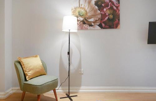 Comfortable stylish Townhouse in Ashford sleeps 5 Netflix 2 Parking spaces Perfect for Contractors and Families - Foto 9