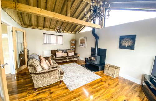 4Bed Lodge Sleeps8-Pet Friendly-Hot Tub-Log Burner - Foto 13