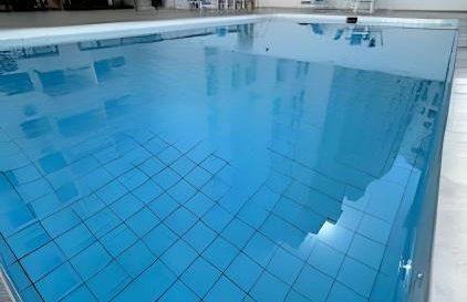 Charme e conforto com piscina - Foto 28