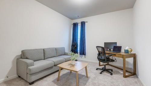 1 Mi to Lake Lanier Modern Home with Patio and Yard! - Foto 5