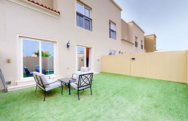 Primestay -3br Villa With Private Garden - Foto 13