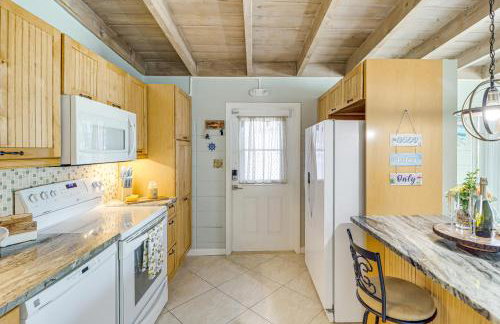 Waterfront Key Colony Beach Home with Golf Cart! - Foto 8