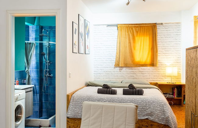 Downtown Yellow Studio - Central Secret Nest - Foto 13