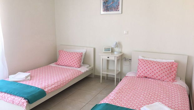 Tim's Place apt 10- 5min On Foot From The Beach - Foto 2, Habitación