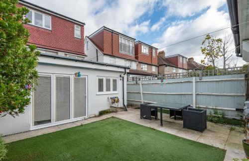 Spacious 4BR Home Garden & Office Space - Foto 28