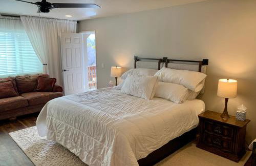 Stunning 3,400 sq ft Lake House w Boat Dock, Sauna, Steam Shower, and More - Foto 12