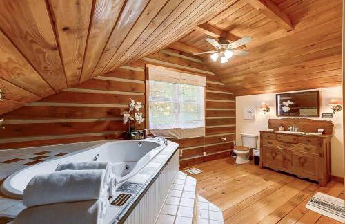 Large Log Cabin Chalet w/ Hot Tub - Horses & Lake! - Foto 61