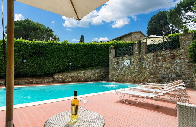 Holiday Home in Town Center with Pool, Garden, Hot Tub - Foto 19