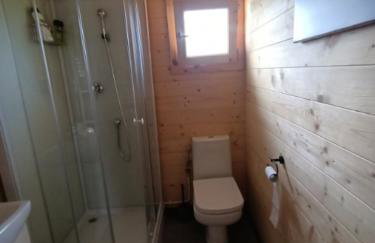 Domek nad stawem - Foto 11