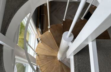 Central Location and Stunning Views - Foto 11