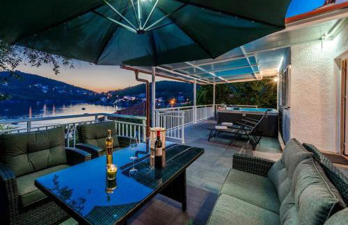 Villa Lora - Photo 5