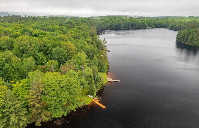 Bear Essentials Lakefront Hideaway - Foto 32