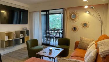 Appartement moderne - Terrasse et parking gratuit - Foto 1