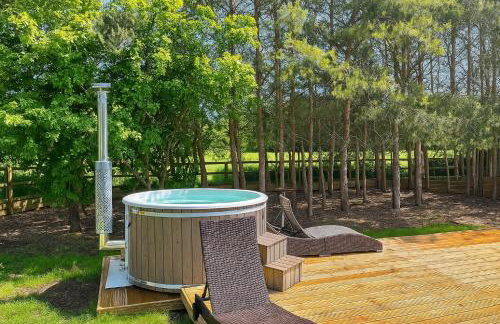 Countryside Retreat - Indoor Pool, Sauna, Hot Tub - Photo 28