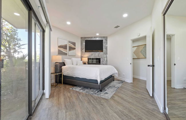 Golf Course-front Views, Pool+hot Tub, Patio Modern Edgy House by Avantstay - Foto 17