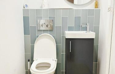 4 Beds Work Housing Near Croydon with Free Parking, High Speed WIFI sleeps up to 9 - Foto 11