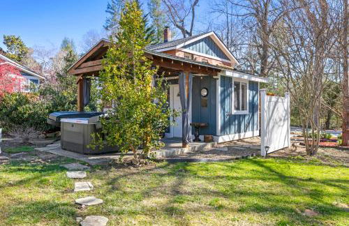 Modern & Cozy on Private Lane, Minutes to Airport - Foto 8