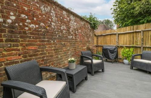 The Coach House - Photo 18