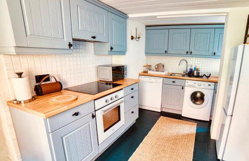 Beautiful cozy old Cottage near the Sea and all Attractions - Foto 7