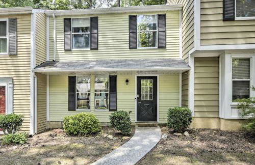 Walk to Dtwn and Breweries Townhome in Cary! - Foto 24