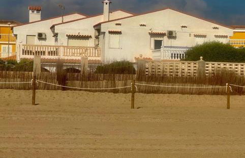 Oasis en la playa: piscina y relax - Foto 43