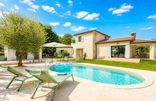Private 9000qm Estate Villa with Pool and Yacuzzi and Sauna absolute Privacy near Fazana - Foto 28