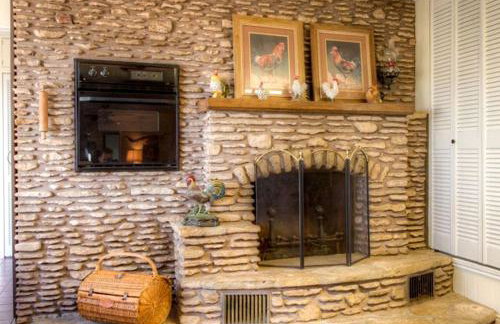 Lovely Cottage Rental with Waterfall on San Gabriel River near Austin, Texas - Foto 13