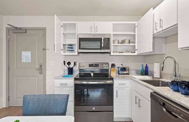 WaterWalk Extended Stay by Wyndham Kansas City - Overland Pk - Photo 44